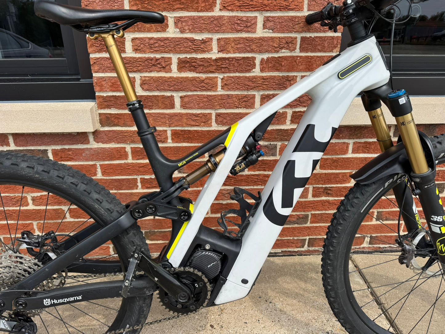 Husqvarna Mountain Cross 6 Demo 413 Miles