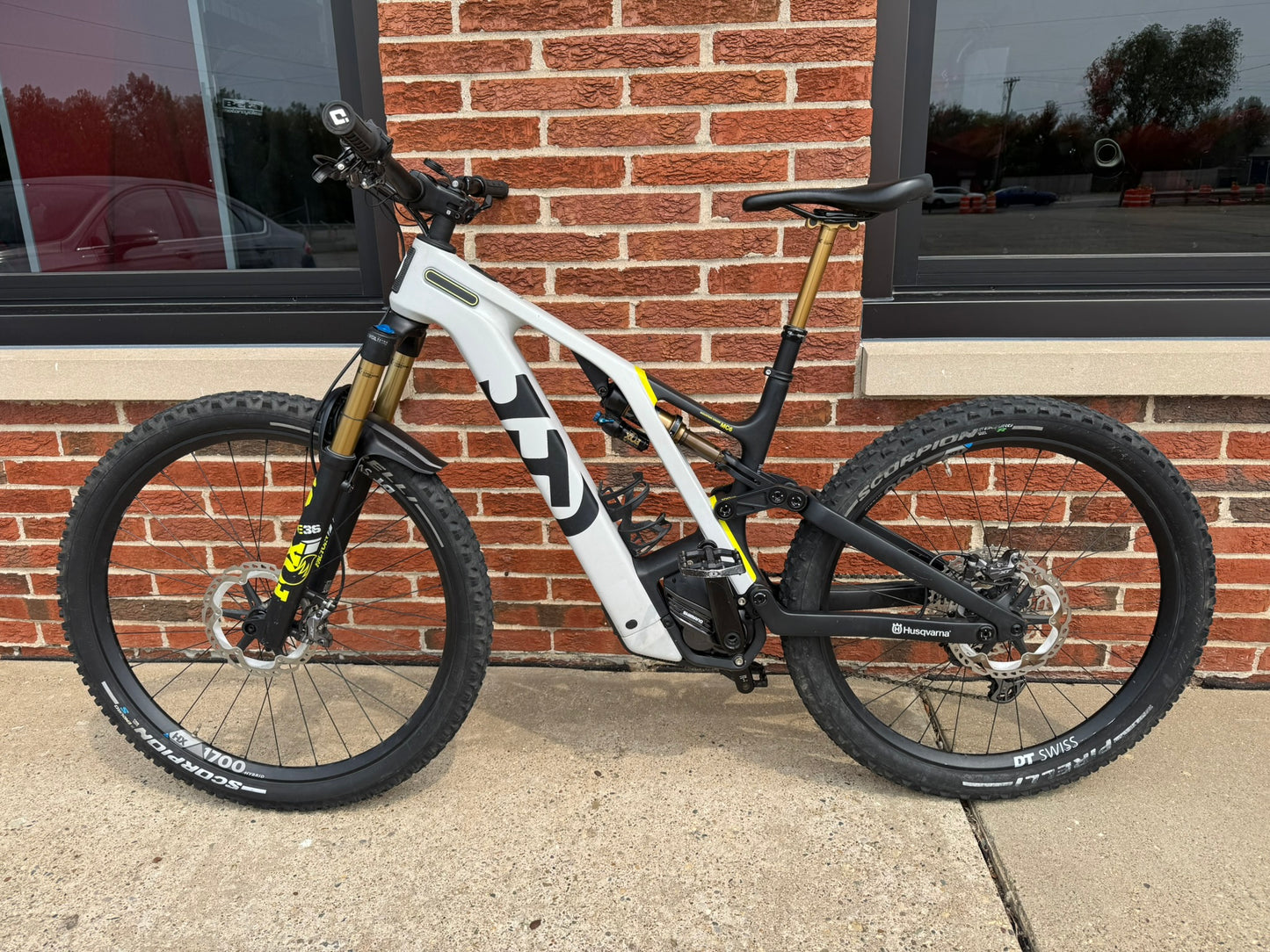Husqvarna Mountain Cross 6 Demo 413 Miles